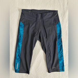 Crop Athletic Leggings